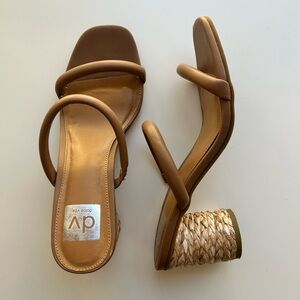 Dolce Vita Tan Double-Strap Square-Toe Block Heel Sandals